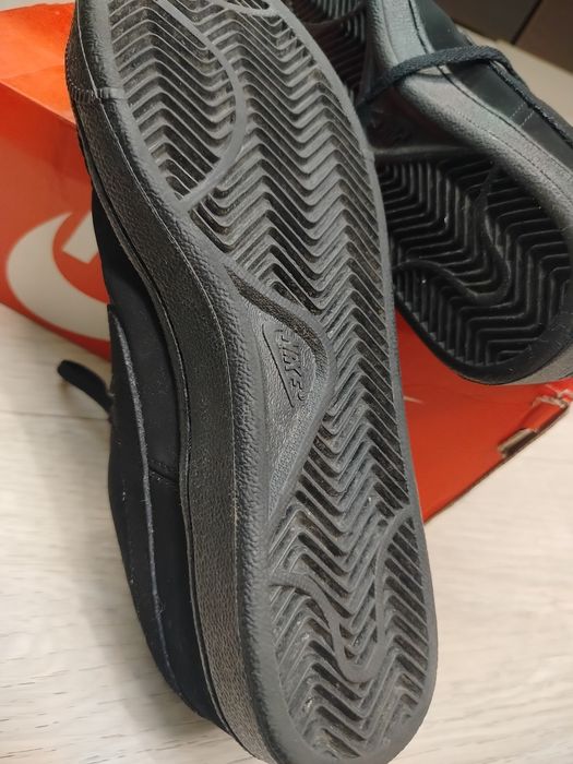 Buty NIKE Cour Royale GS eur 39 24,5 czarne praktycznie nowe. Skóra