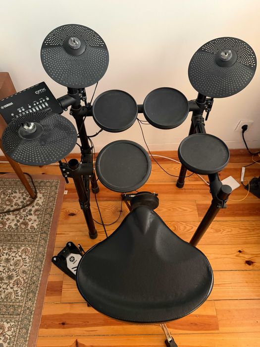 Bateria Yamaha DTX452K E-drum