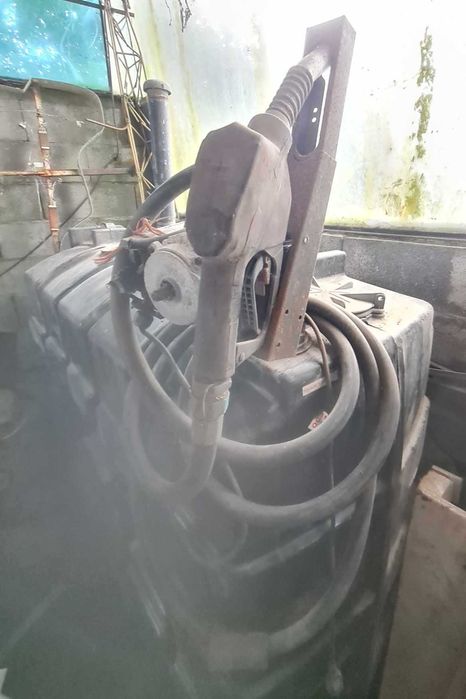 Deposito 1000 ltrs com torneira electrica