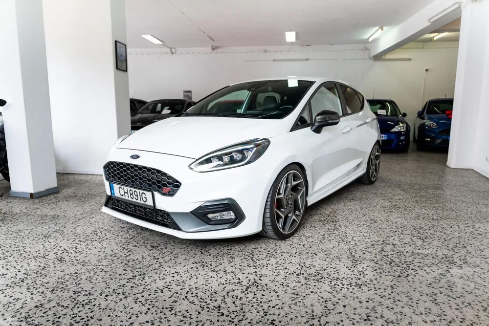 Ford Fiesta 1.5 EcoBoost S&S c/ Pack Pele Exclusiva ST