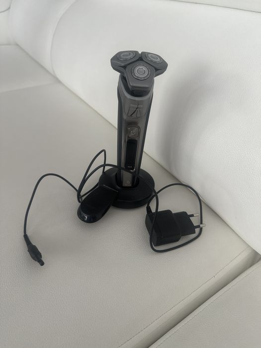Philips Series 9000 SkinIQ S9987 – golarka + trymer + podstawka