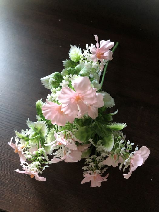 Bukiet sztucznych kwiatków 48tknkw