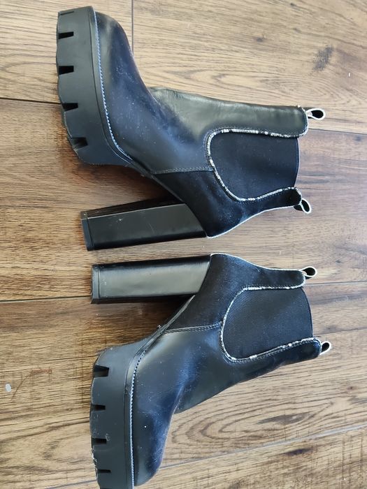Buty słupek botki deezee