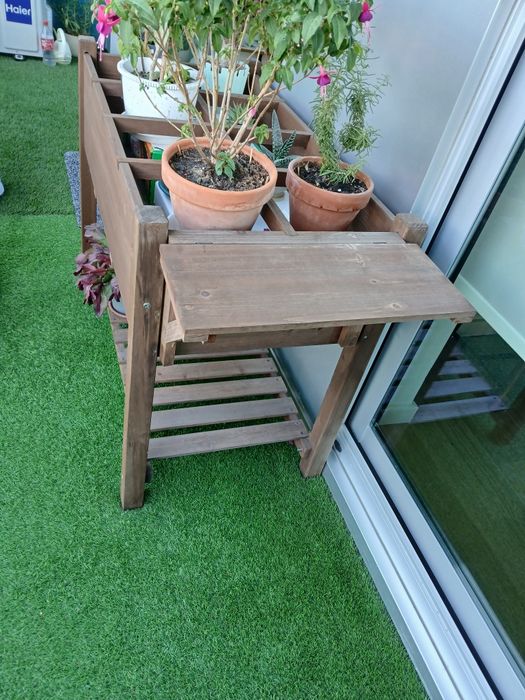 Mesa de cultivo em madeira