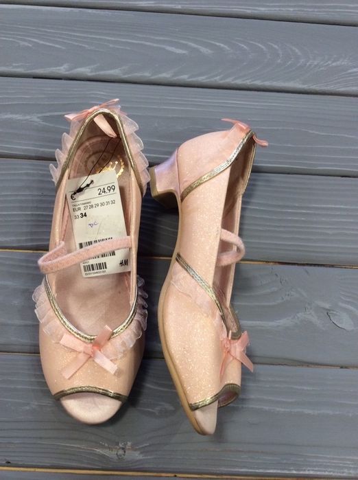 Дитячі туфлі , фірма Н&М