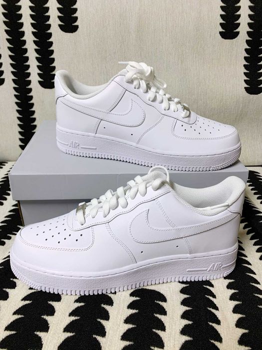 nowy z pudełkiem Nike_Air_Force_1_Low_07_White R.39