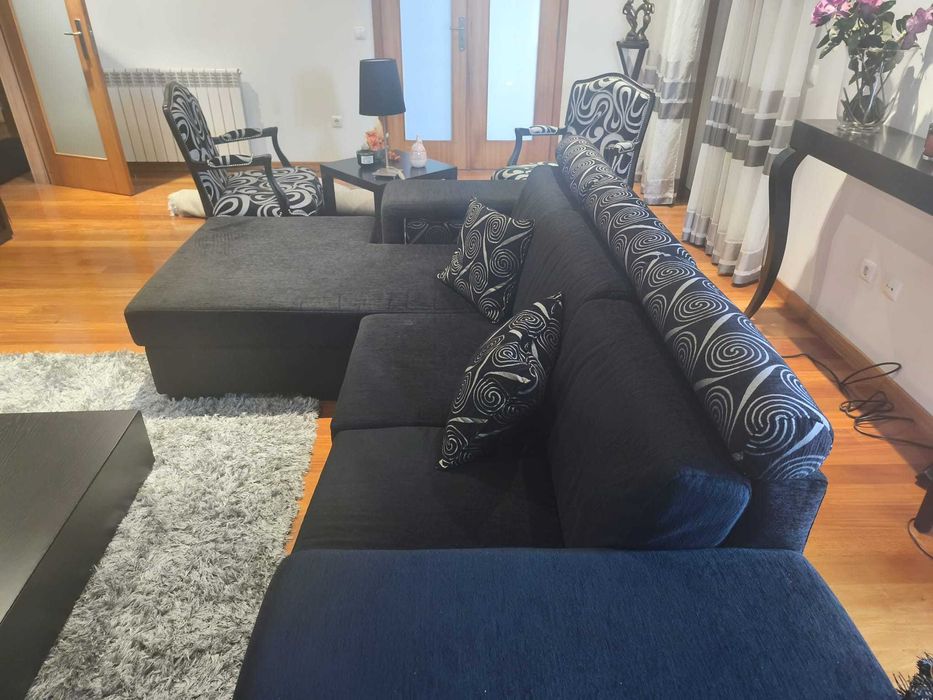 Sofá 3 Lugares c/ Chaise Longue + 4 Pufes | Bom Estado