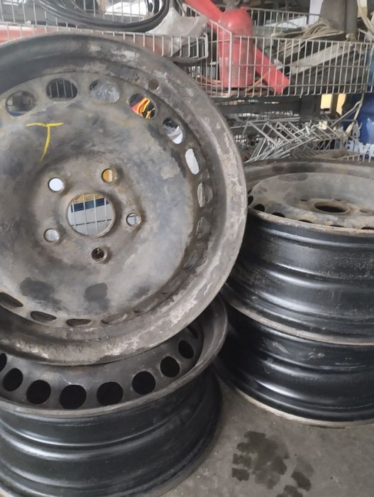 Felgi do VW stalowe 100 za 4 szt Opony używane R13 R14 R15 R16