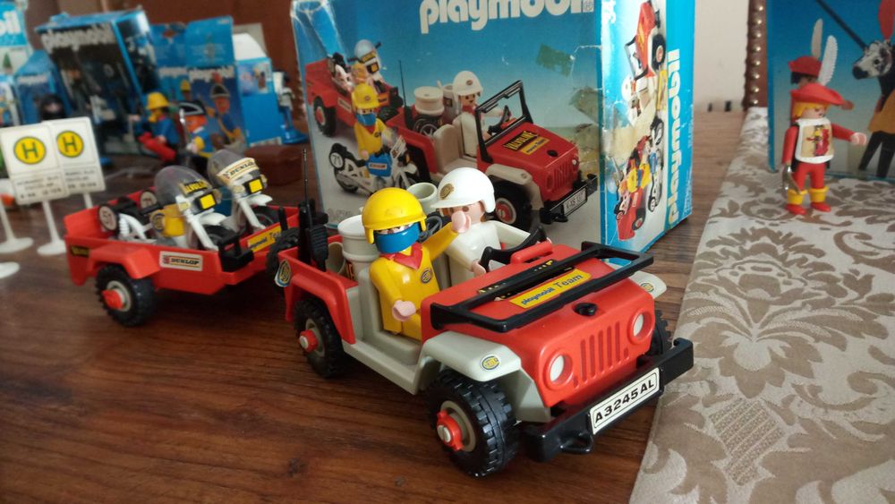 Playmobil 3478  - Jipe com Reboque e duas motas - (1981)
