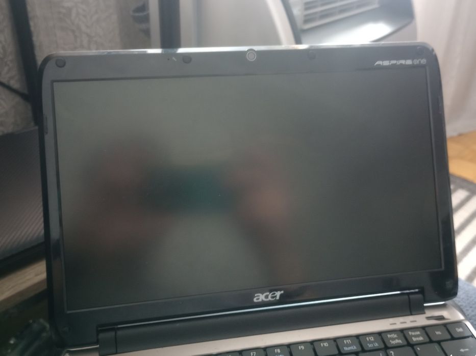 Laptop Acer A0751h (na części lub do naprawę)