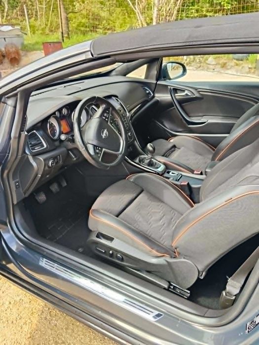 Opel Cascada 1.6 SIDI Turbo (170cv) – Descapotável de 4 Lugares