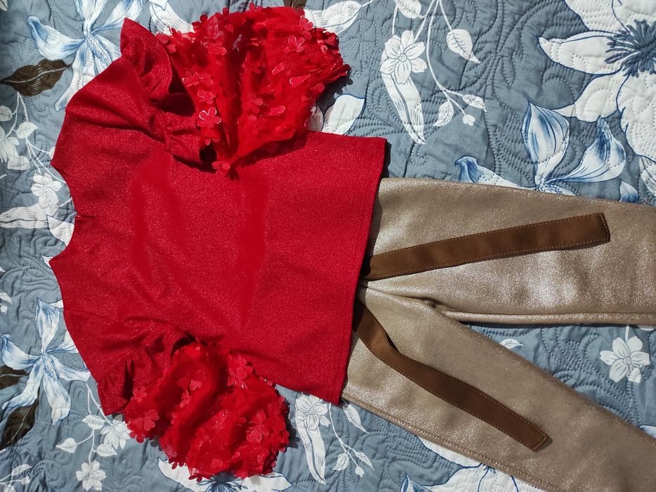 Блузка на дівчаток ,туніка,кофта... 134розмір