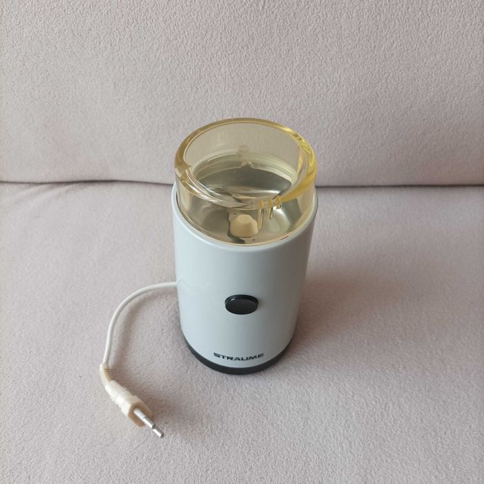 Udarowy młynek do kawy Straume z czasów PRL