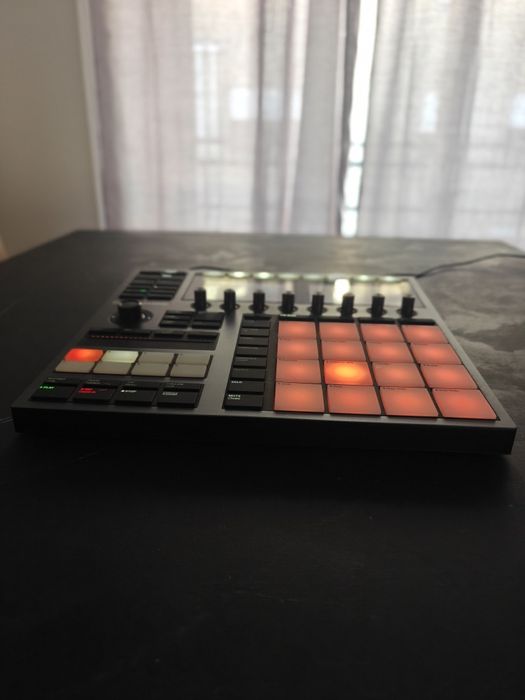 Maschine Plus - Native Instruments