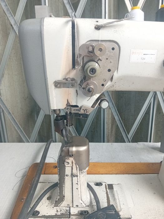Maquina de costura PFAFF