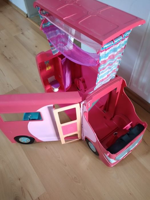 Barbie samochód różowy
