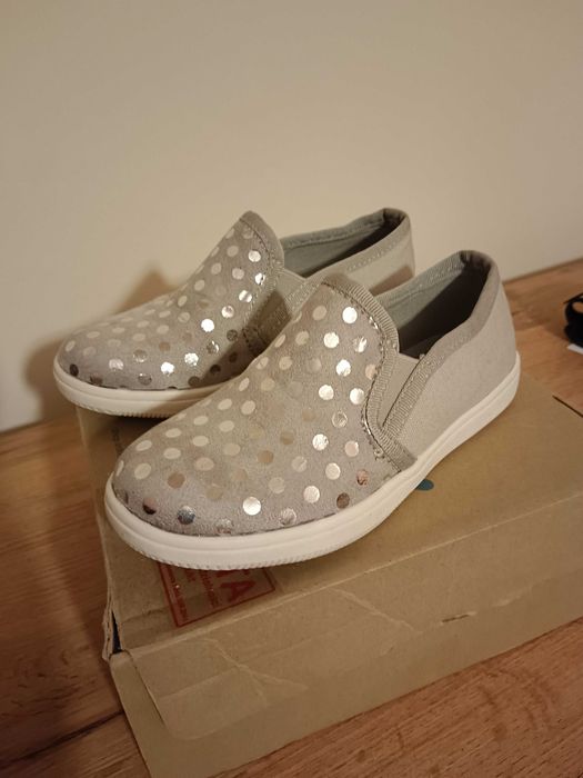 Nowe półbuty dla dziewczynki rozmiar 29