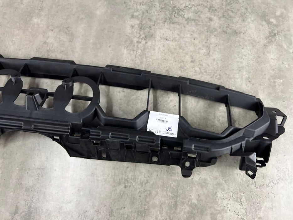 スレッドプッシュ(プレートなし) Замикаюча панель ( рест ) - AUDI A5 ( F5 ) 8W6807233D: 95