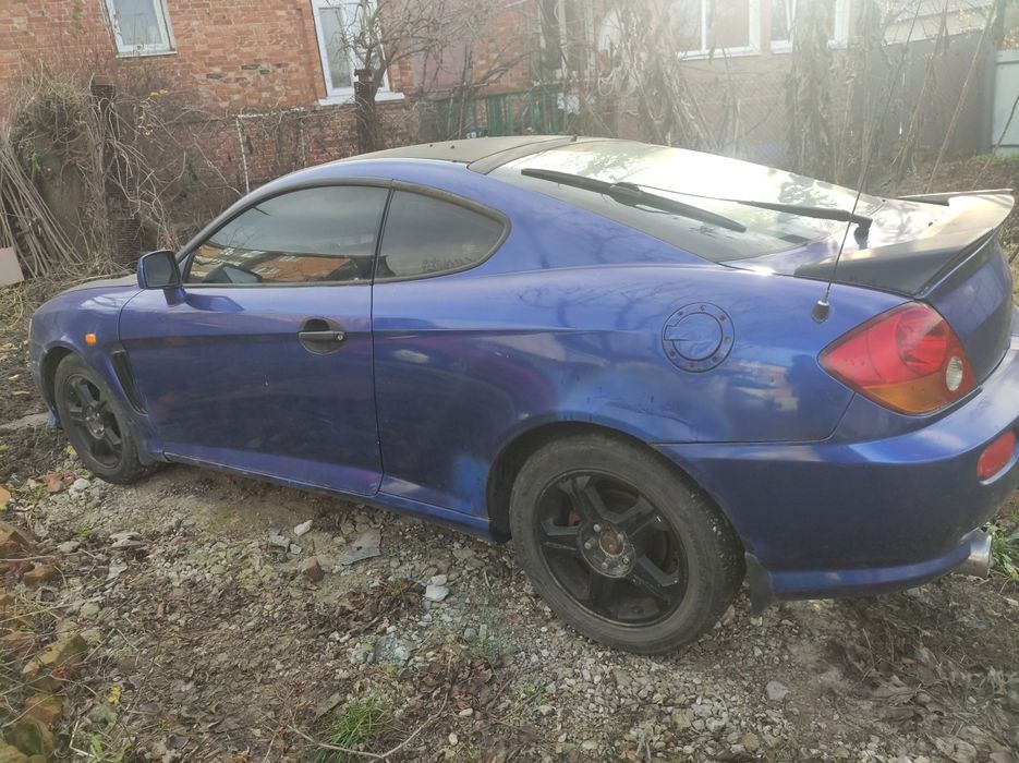 Автомобиль Hyundai coupe tiburon