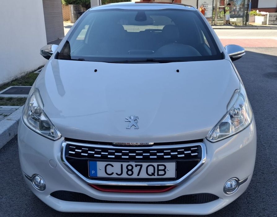 Peugeot 208 GTI 200cv 2015