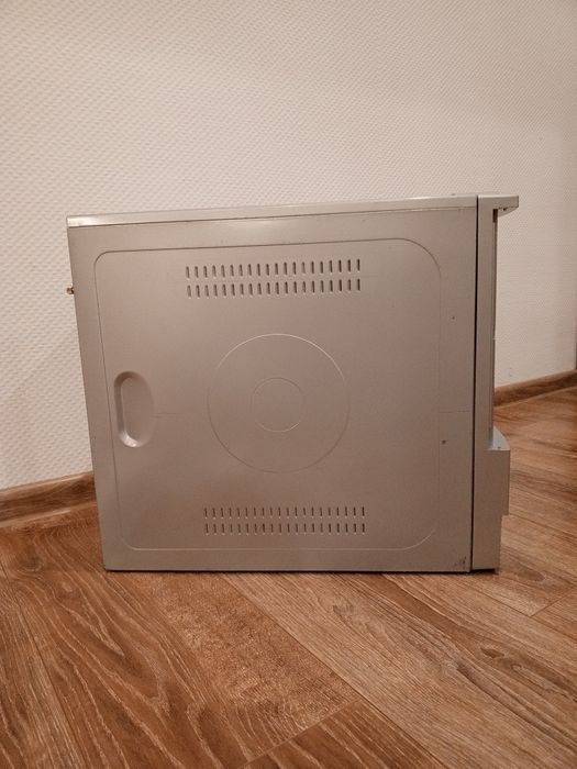 Stara obudowa komputerowa