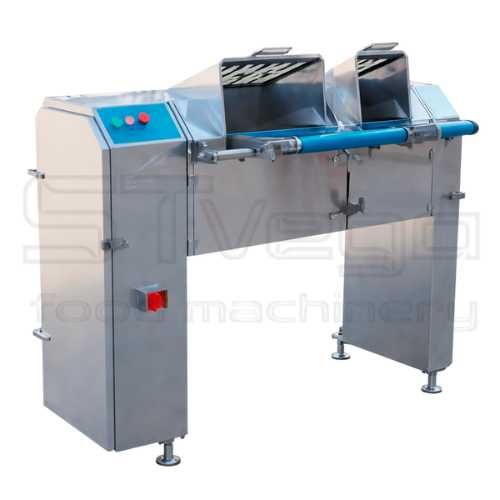 Промислова машина для свіжого м'яса з двома конвеєрами: слайси, смужки