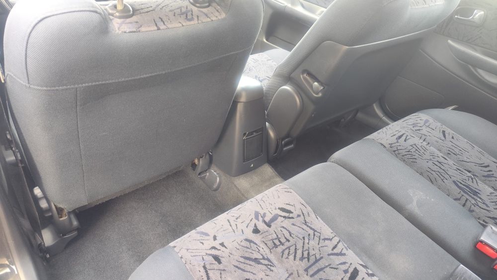 Mazda 323f 1.5 gasolina/gpl