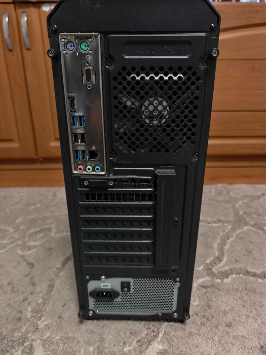 Системний блок Ryzen 7 1700/ 8 gb ddr4/RX 580 4gb SSD/HDD