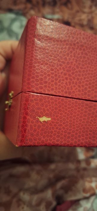 Caixa de relógio vermelha