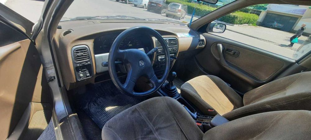Nissan Primera 1991  2.0i