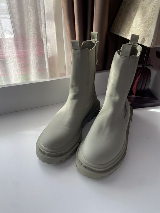 Демісезонні челсі