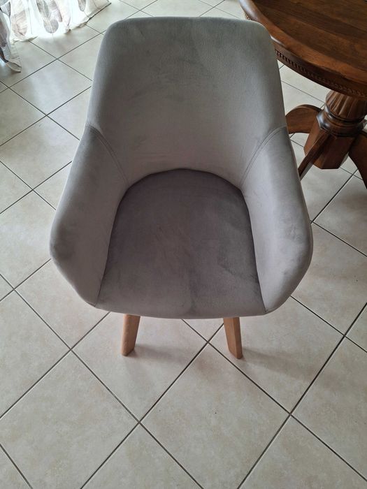 Conjunto 2 cadeiras jantar em veludo. Novas
