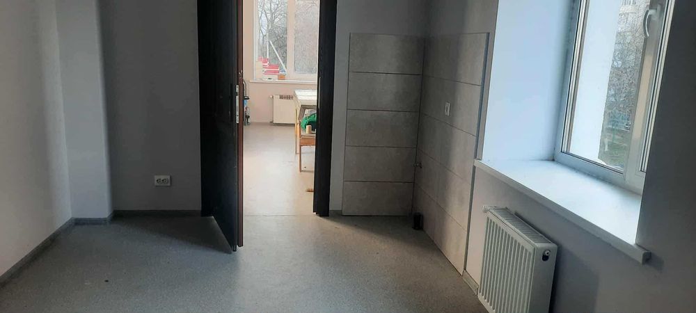 Оренда фасадні приміщення 18-132м Центр Звягель Шевченка,5/1 Терміново