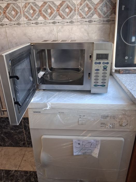 Microondas Nodor inox digital com gril.
