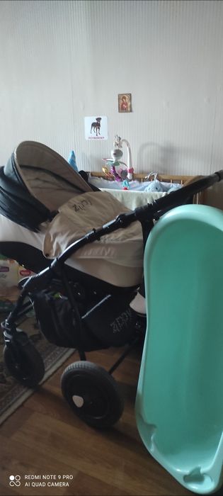 Дитяча коляска с дитячої краваткою