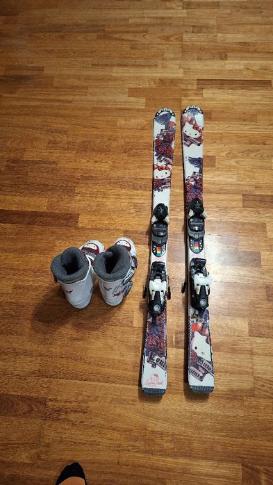 Narty dla dziewczynki Hello Kitty z butami