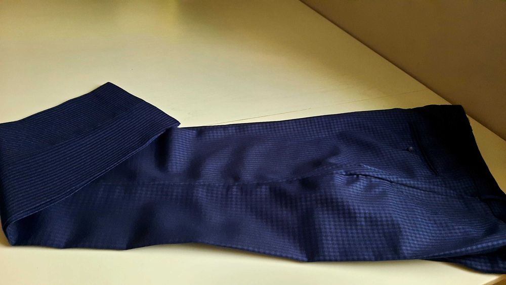 Piękny garnitur męski