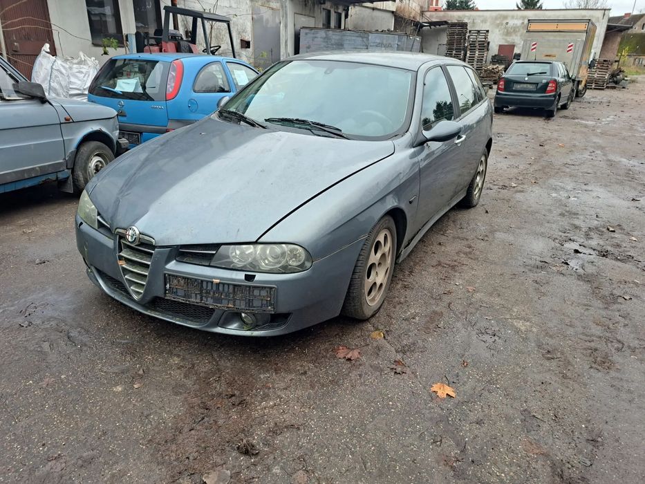 ALFA ROMEO 156 2,4JTD Części , maska, lampy, błotnik, alternator