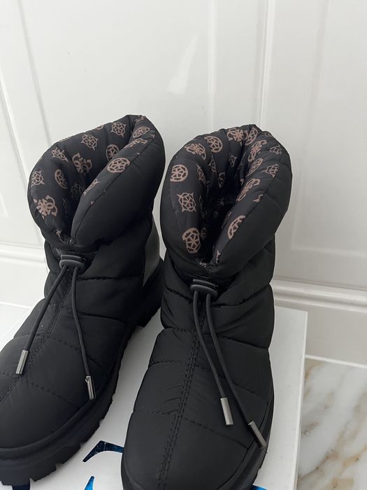 Buty zimowe śniegowce GUESS Leeda 37