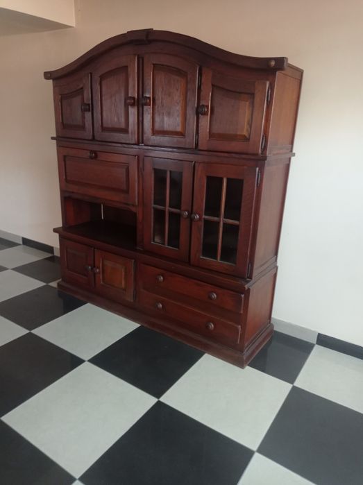 Продам Стінку дубову в хорошому стані