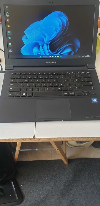 Samsung ativ book 9 lite