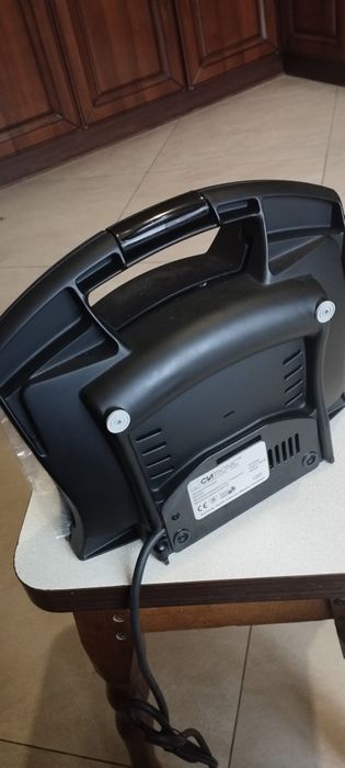 Бутербродниця Clatronik