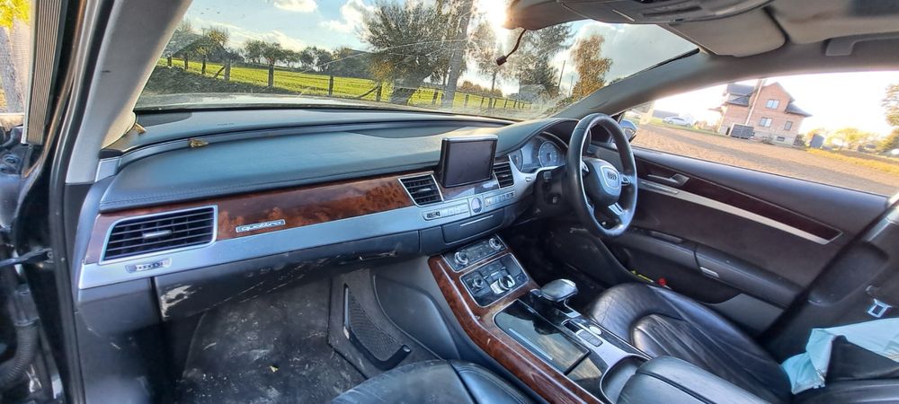 Audi A8 D4 4.2бен 2012г на пневме