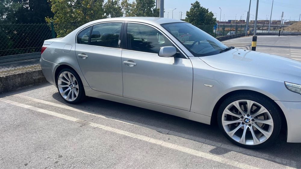 BMW 530i E60 3.0 Gasolina – Excelente Estado | Suspensão Bilstein Nova | Pneus Novos