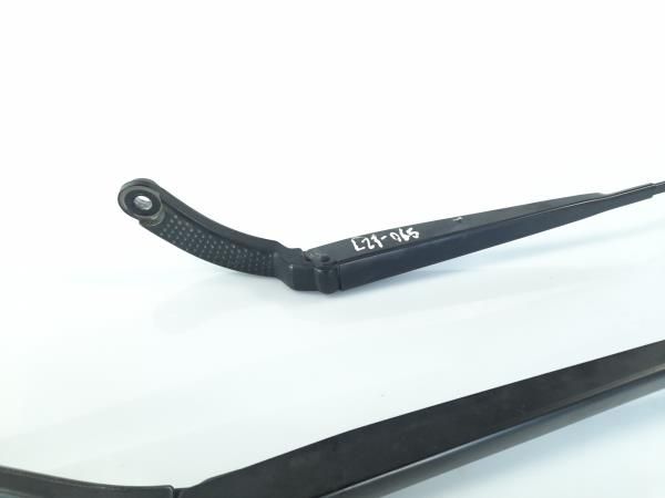 Haste / braço de escova limpa vidros frente direita RENAULT Clio IV Gr