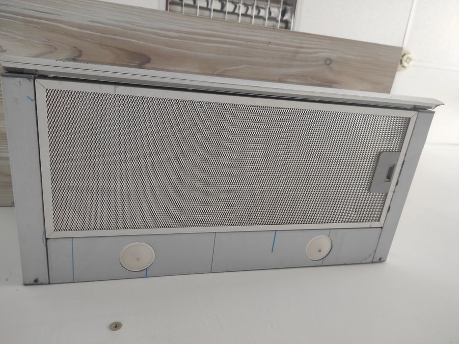 Витяжка Pyramida