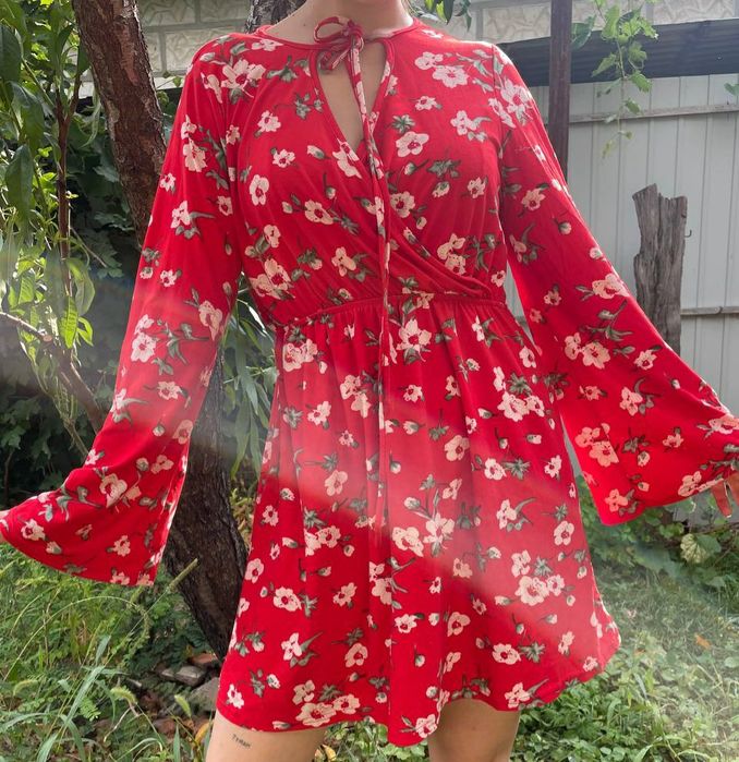 Плаття осіннє червоне