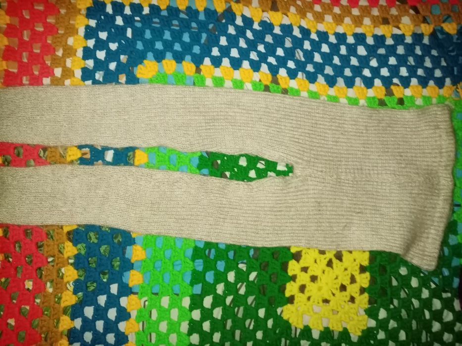 Дитячі в'язані рейтузи.