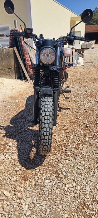 Mota 125 em bom estado