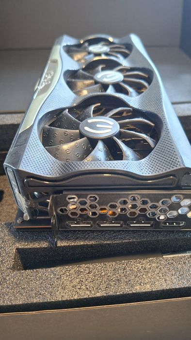 Vebdo Rtx 3080ti EVGA ftw3 Ultra